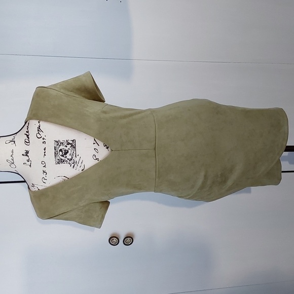 Akira - Womens Soft Green Deep V  Suede Texture Ruching Neutral Dress Sz.M - Picture 1 of 11